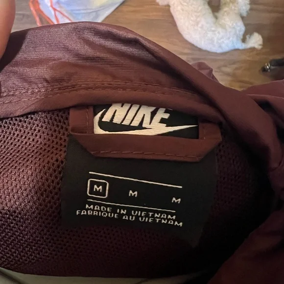 Nike Sportswear Windbreaker - Picture 11 of 11